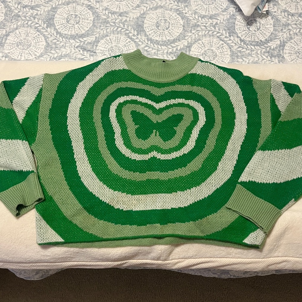 Retro green medium H&M butterfly sweater